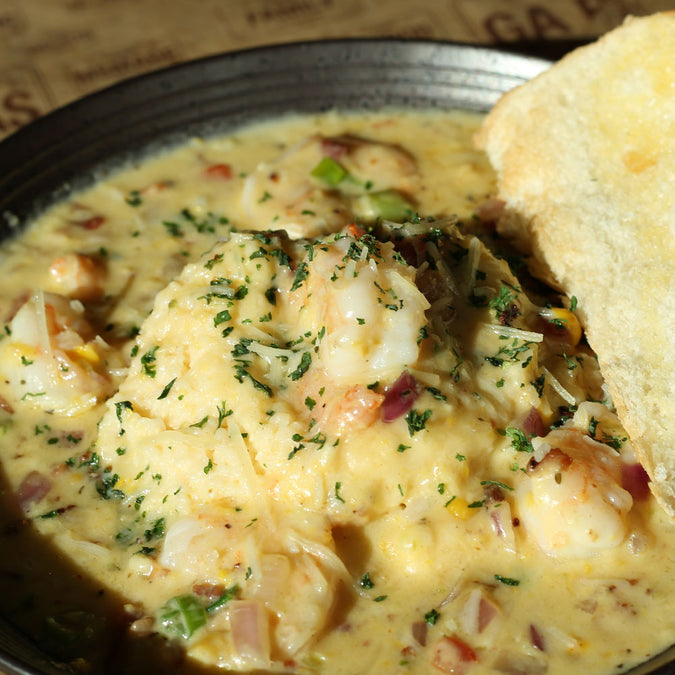 Georgia Blue Shrimp & Grits with toasted French bread